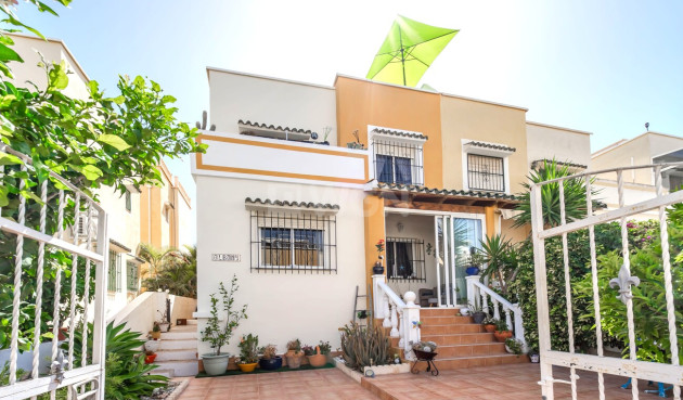Villa - Reventa - Los Altos - Res Valle de los pinos