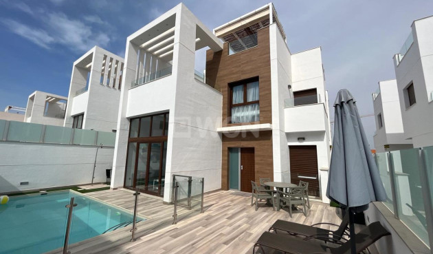 Villa - Reventa - Los Balcones - Costa Blanca