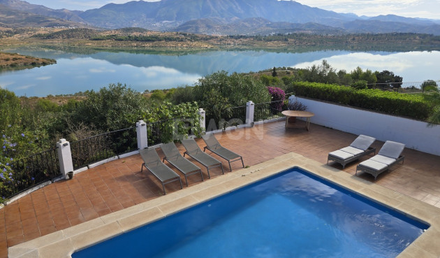 Villa - Reventa - Los Romanes - Inland