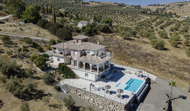 Villa - Reventa - Los Romanes - Inland