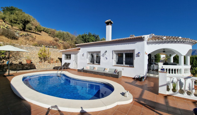 Villa - Reventa - Mondrón - Inland