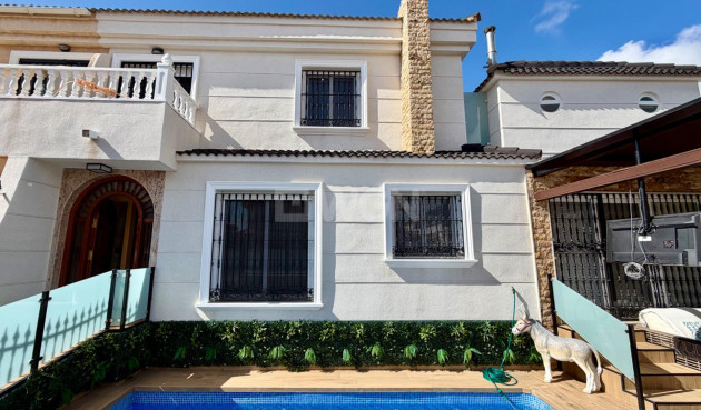 Villa - Reventa - Orihuela Costa - La Zenia
