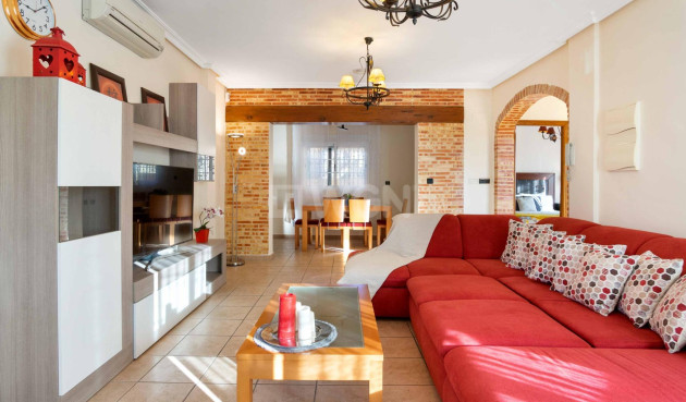 Villa - Reventa - Orihuela Costa - Los Almendros-la Florida