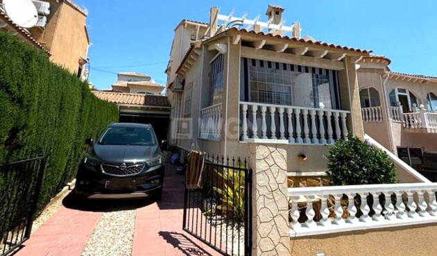 Villa - Reventa - San Miguel de Salinas - 28066