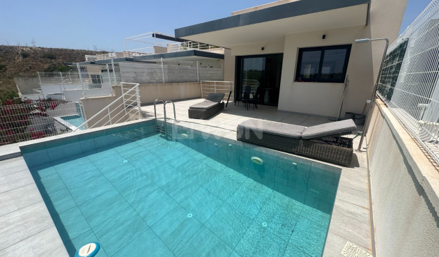 Villa - Reventa - San Miguel de Salinas - Inland