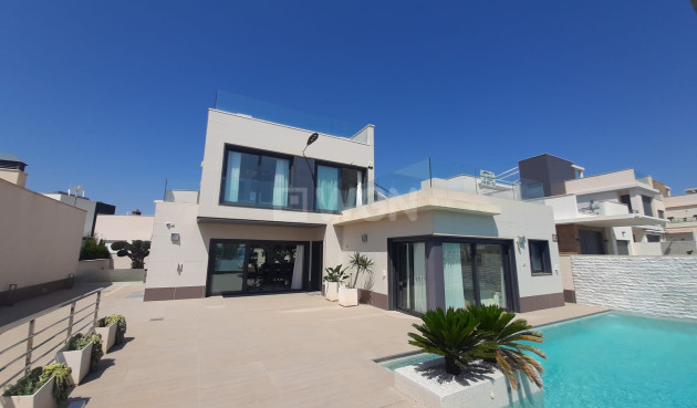 Villa - Reventa - San Miguel de Salinas - Inland