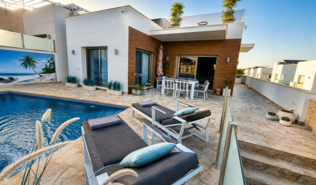 Villa - Reventa - San Miguel de Salinas - Inland