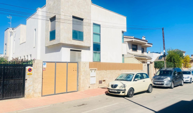 Villa - Reventa - Santiago de la ribera - San blas