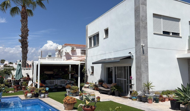 Villa - Reventa - Torrevieja - La Siesta - El Salado - Torreta