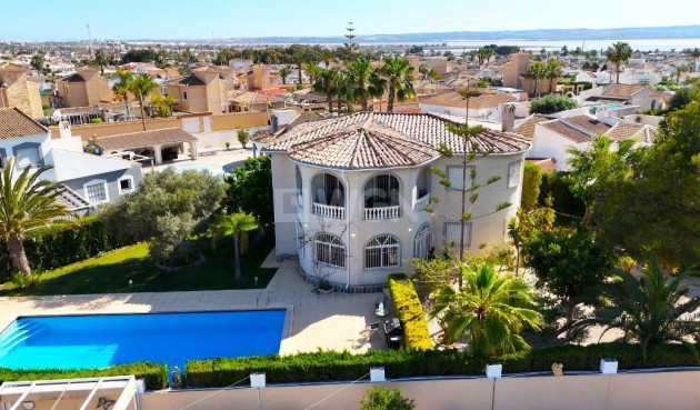 Villa - Reventa - Torrevieja - La Siesta