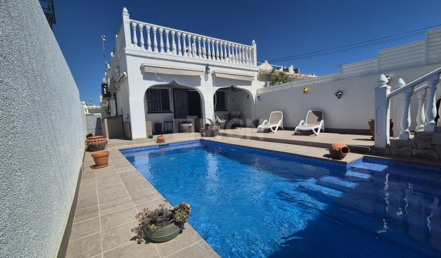 Villa - Reventa - Villamartin - Costa Blanca