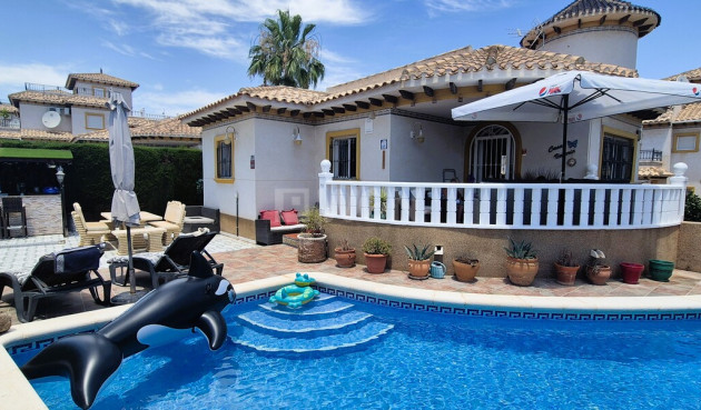 Villa - Reventa - Villamartin - Costa Blanca