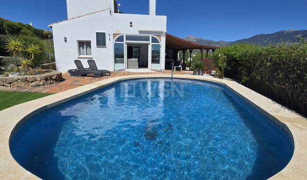 Villa - Reventa - Vinuela - Inland