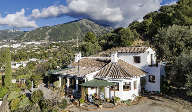 Villa - Wiederverkauf - Alcaucín - Inland