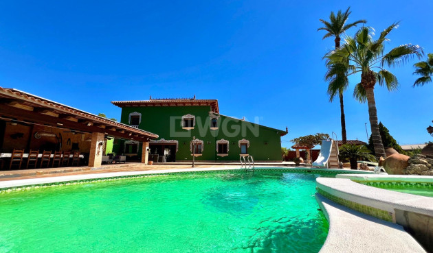 Villa - Wiederverkauf - Almoradí - Comunidad Valenciana