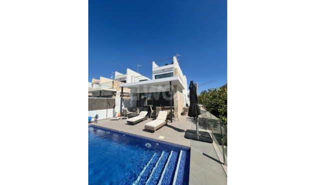 Villa - Wiederverkauf - Cabo Roig - Costa Blanca
