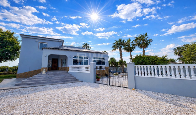 Villa - Wiederverkauf - Catral - Costa Blanca