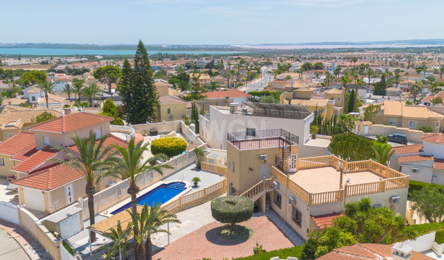Villa - Wiederverkauf - Ciudad Quesada - 25748