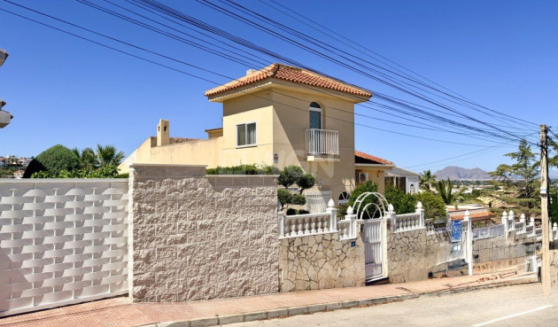 Villa - Wiederverkauf - Ciudad Quesada - 82220