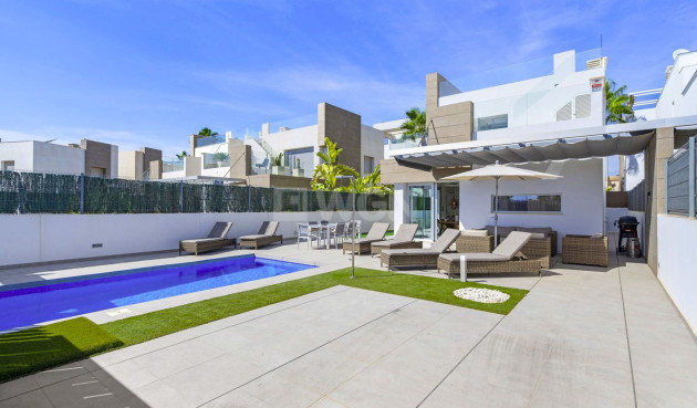 Villa - Wiederverkauf - Guardamar del Segura - 74885