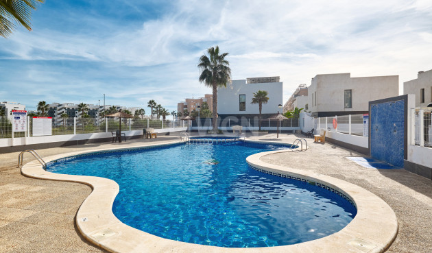 Villa - Wiederverkauf - Guardamar del Segura - El Raso