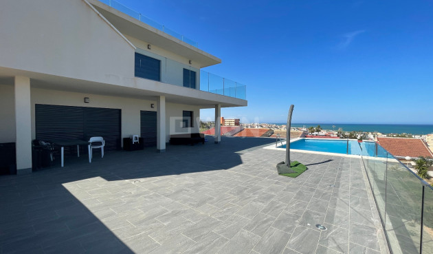 Villa - Wiederverkauf - La Mata - Costa Blanca