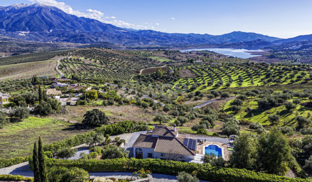 Villa - Wiederverkauf - La Vinuela - Inland