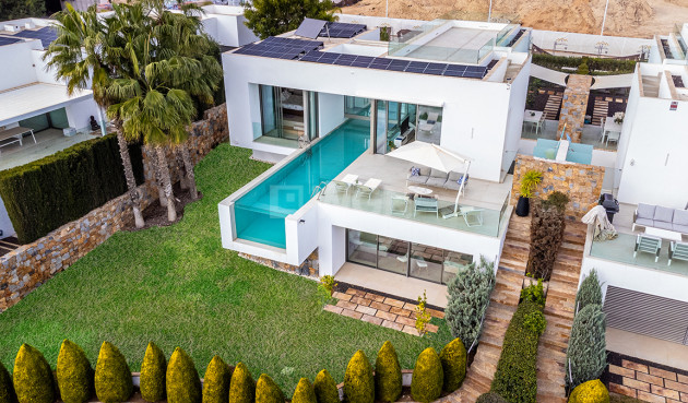Villa - Wiederverkauf - Las Colinas Golf - 53594