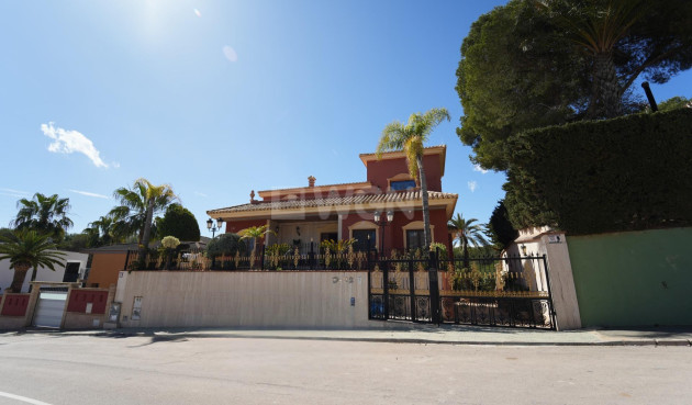 Villa - Wiederverkauf - Orihuela Costa - Campoamor