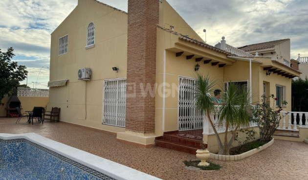 Villa - Wiederverkauf - Orihuela Costa - Costa Blanca