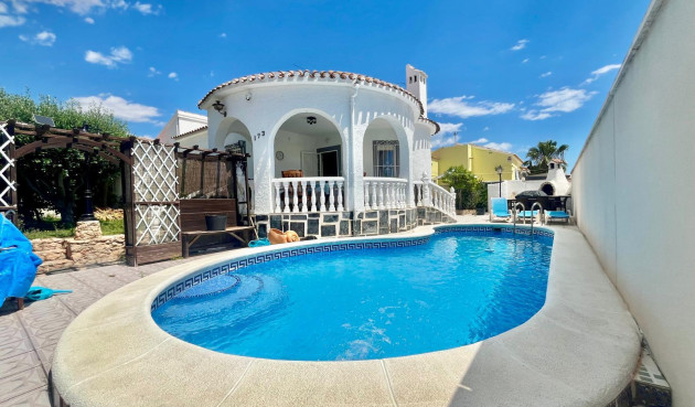 Villa - Wiederverkauf - Orihuela Costa - La Florida