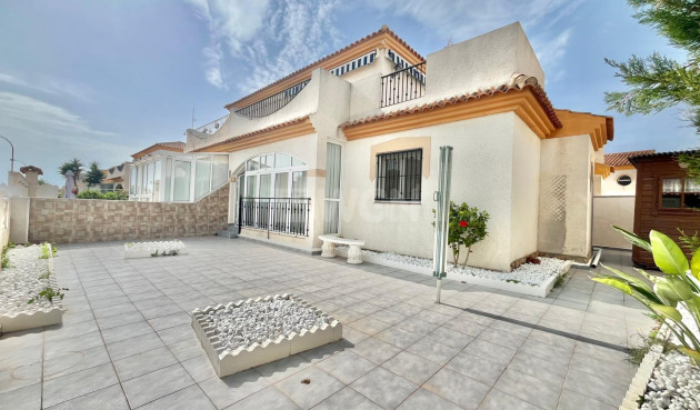 Villa - Wiederverkauf - Orihuela Costa - Playa Flamenca