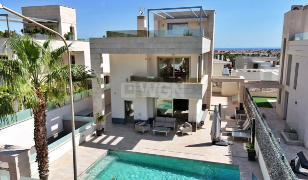 Villa - Wiederverkauf - Orihuela Costa - Villamartín