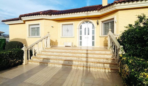 Villa - Wiederverkauf - Orihuela - LOS DESEMPARADOS