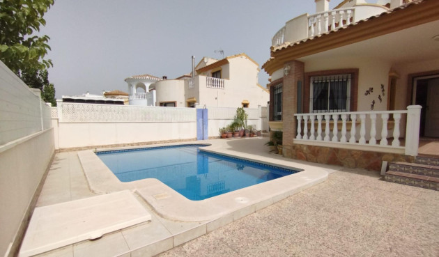Villa - Wiederverkauf - Pilar de la Horadada - Zona Pueblo