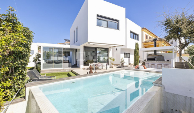 Villa - Wiederverkauf - Sierrezuela - 72762