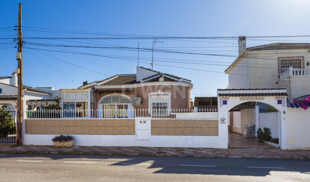 Villa - Wiederverkauf - Torrevieja - 34487