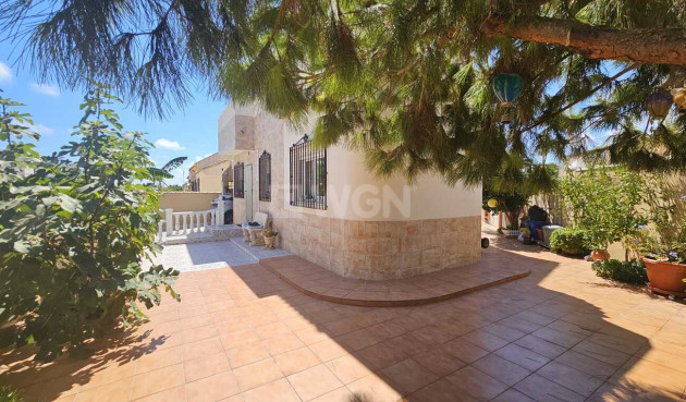 Villa - Wiederverkauf - Torrevieja - 46000