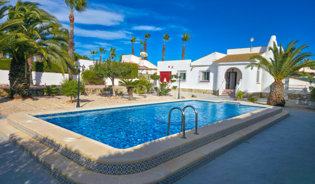 Villa - Wiederverkauf - Torrevieja - 91285