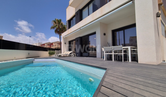 Villa - Wiederverkauf - Torrevieja - Costa Blanca