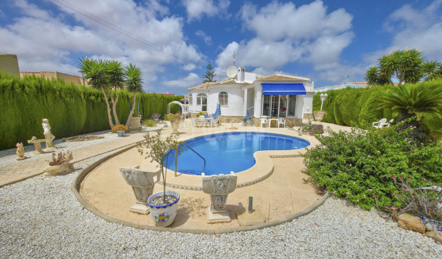Villa - Wiederverkauf - Torrevieja - Costa Blanca