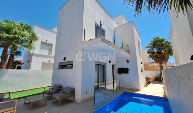 Villa - Wiederverkauf - Torrevieja - Los Frutales
