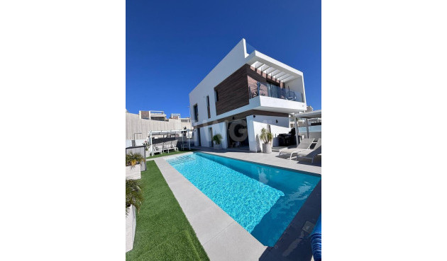 Villa - Wiederverkauf - Villamartin - Costa Blanca