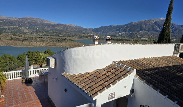 Villa - Wiederverkauf - Vinuela - Inland