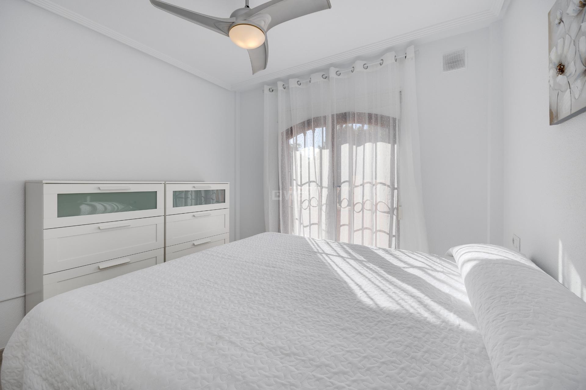 Wiederverkauf - Bungalow - Torrevieja - aguas nuevas