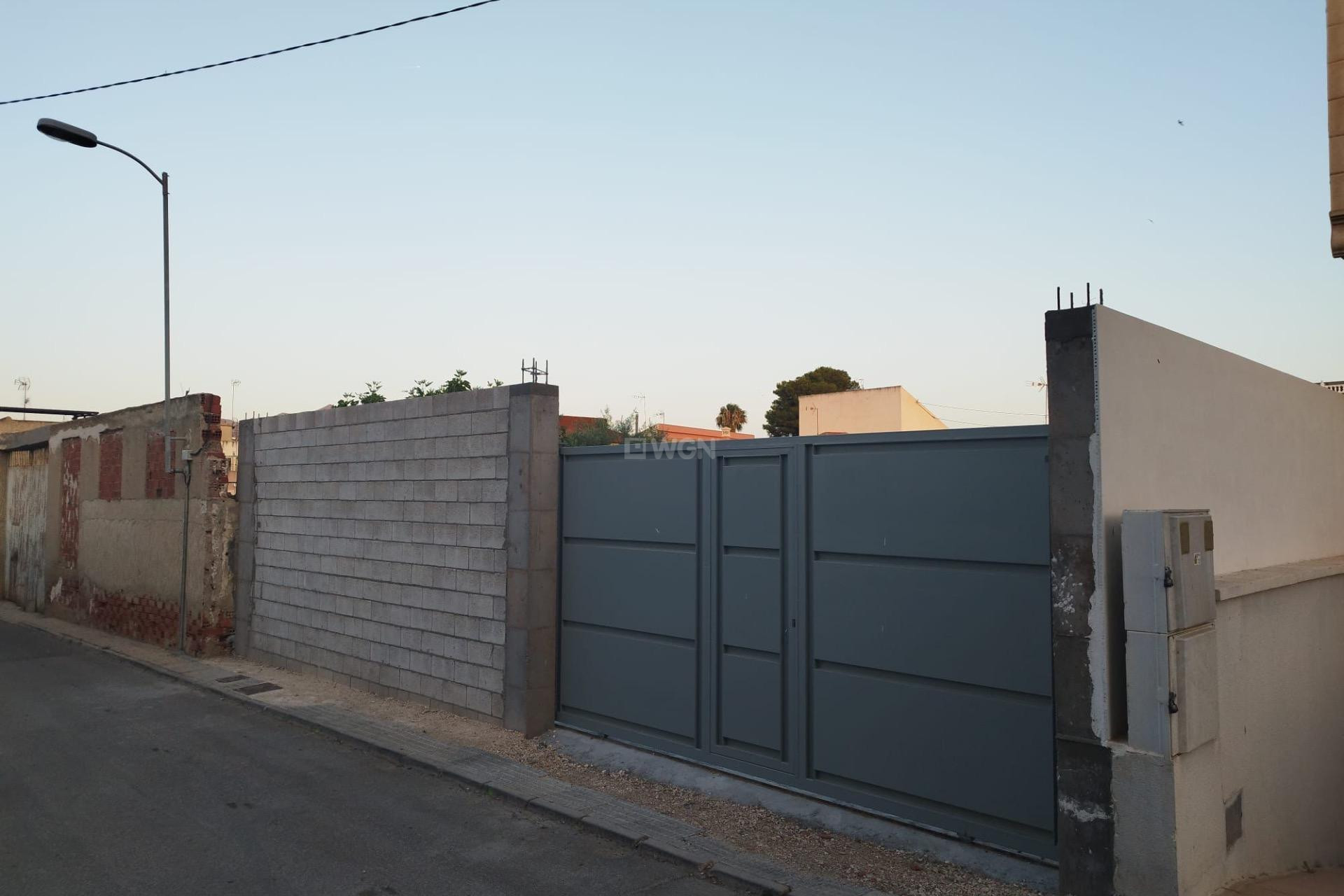 Wiederverkauf - Grundstück / Grundstück - Benferri