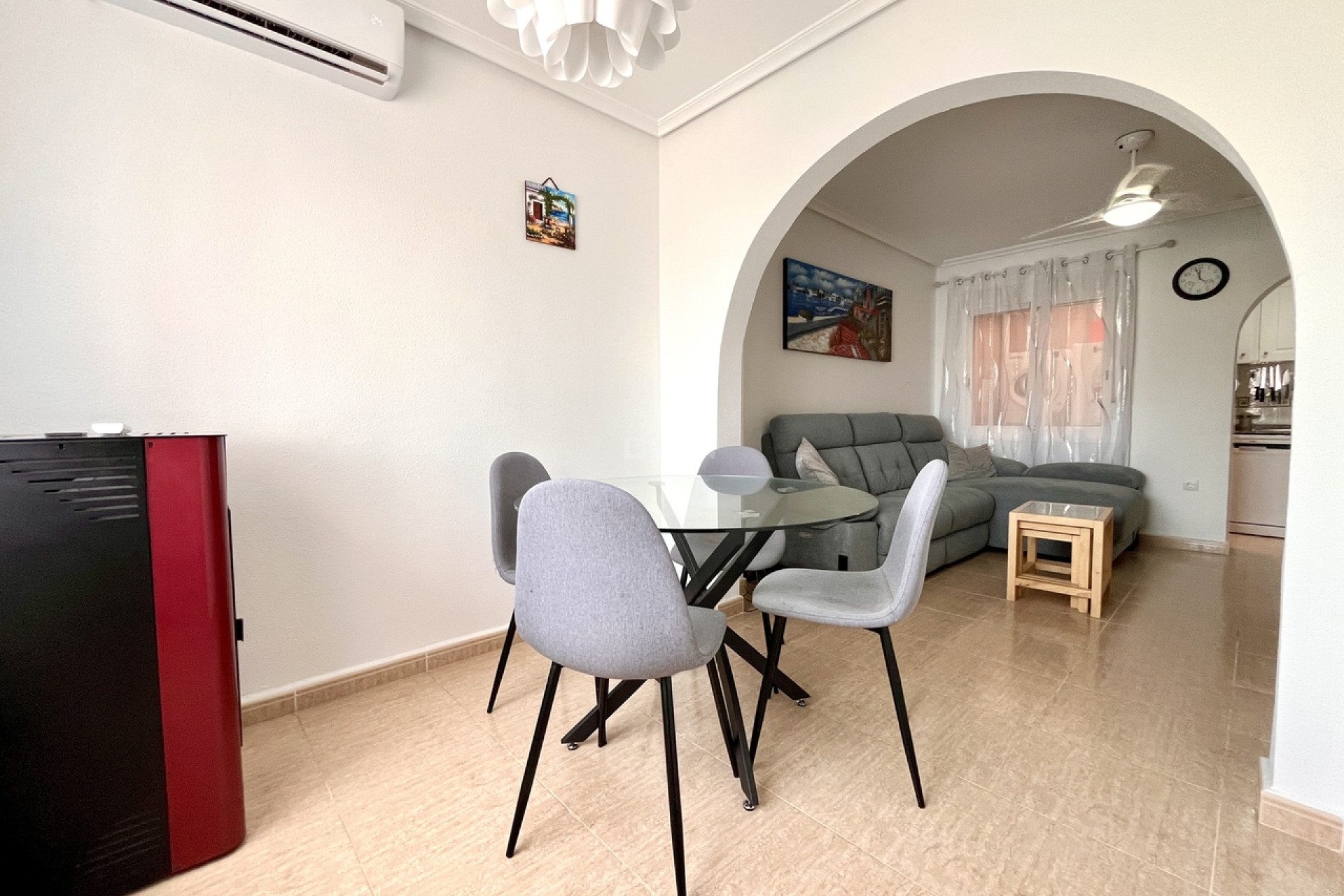 Wiederverkauf - Stadthaus - Avileses - Inland