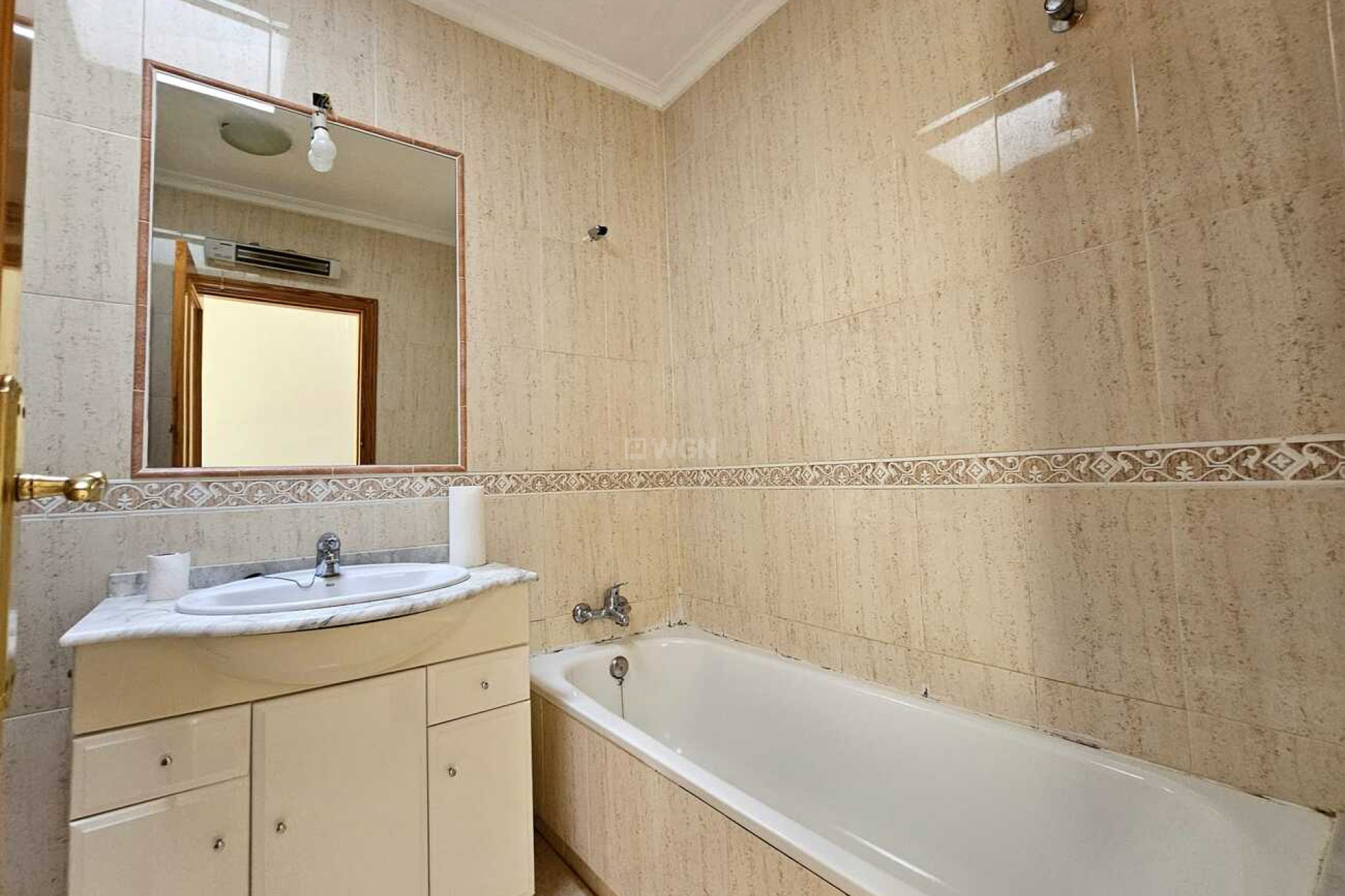 Wiederverkauf - Stadthaus - Sucina