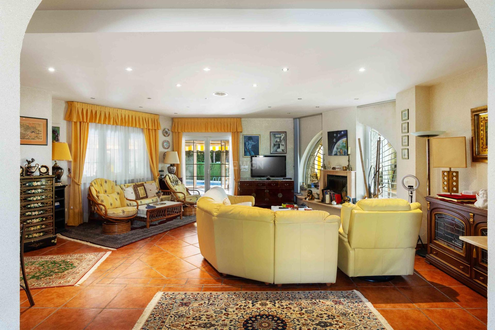 Wiederverkauf - Villa - Cabo Roig - Muy Cerca De La Playa
