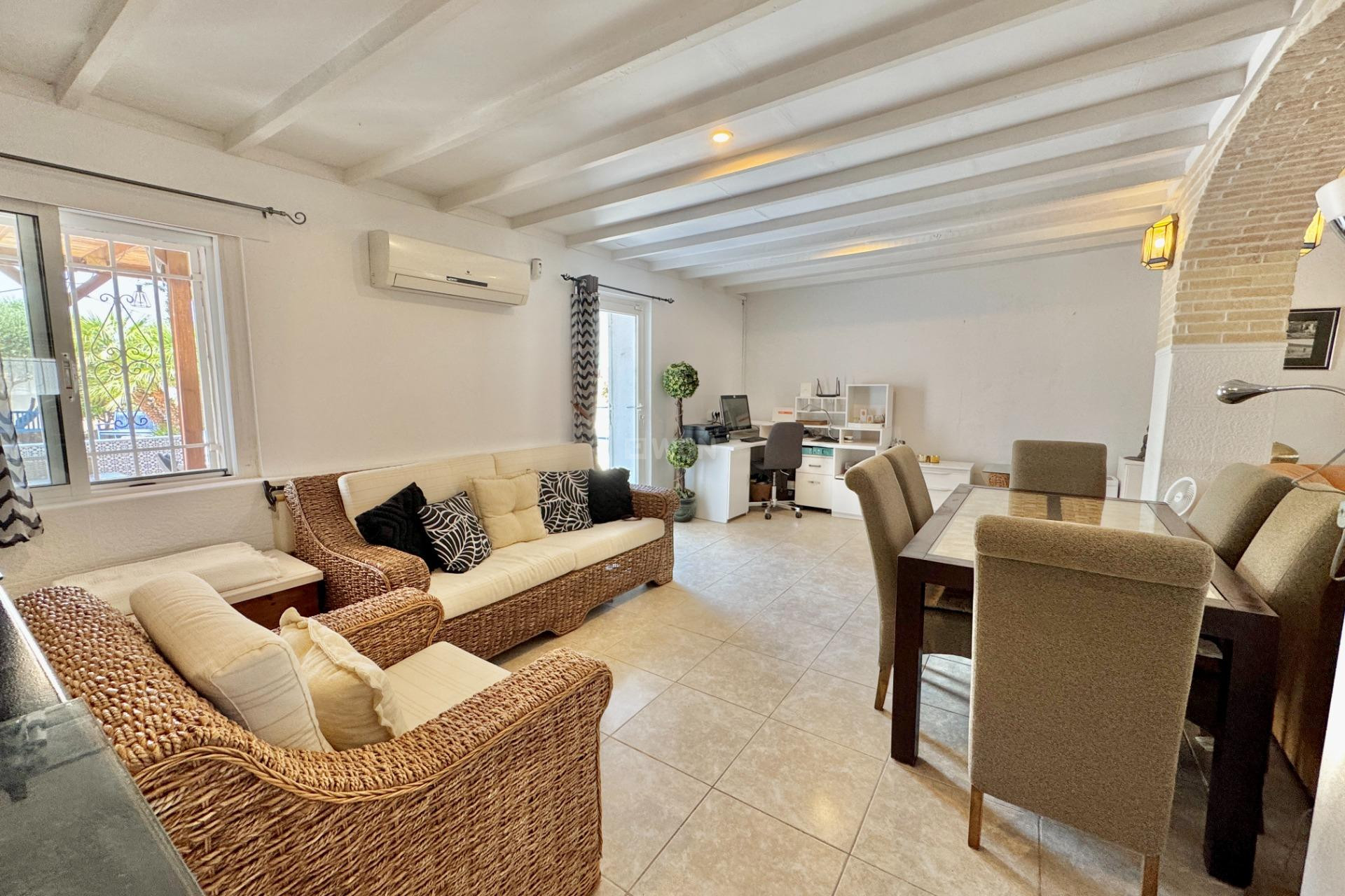 Wiederverkauf - Villa - Dolores - Comunidad Valenciana